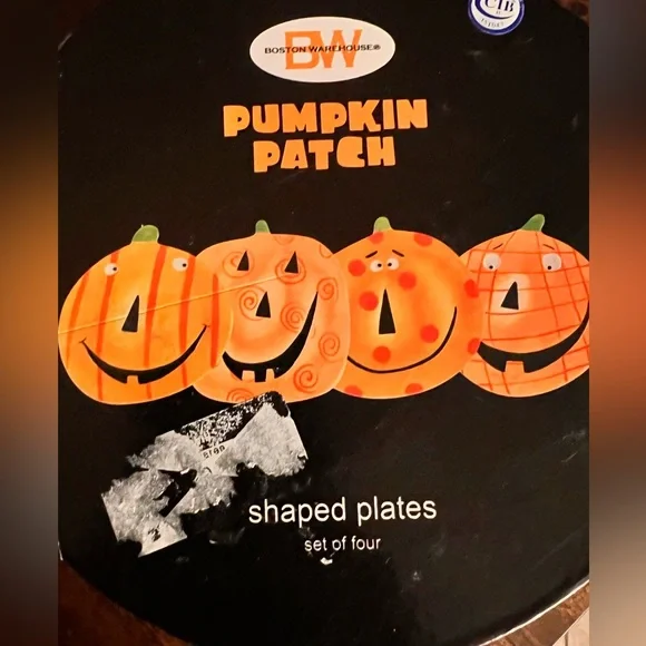 Boston Warehouse Pumpkin Patch Shaped Plate Set of 4 - Picture 7 of 11